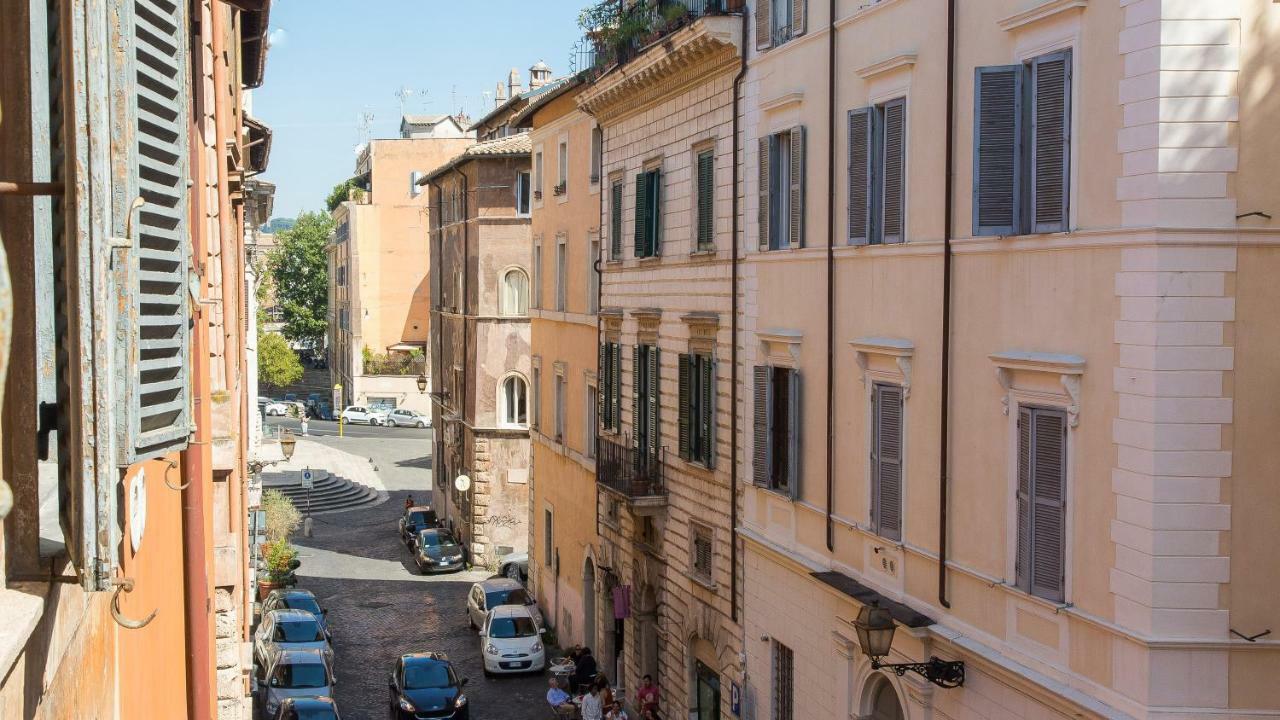Rental In Rome Giulia Atmosphere Exterior photo