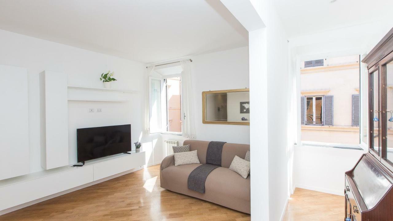 Rental In Rome Giulia Atmosphere Exterior photo